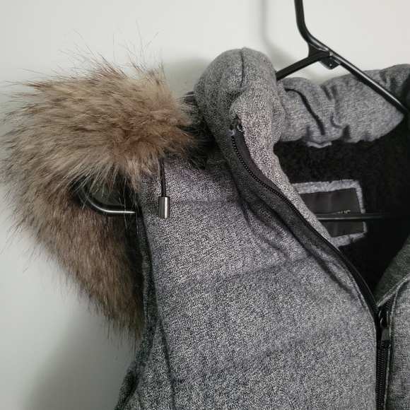 Banana Republic Vest Quilted Faux Fur Hood XS Women's - Picture 4 of 8